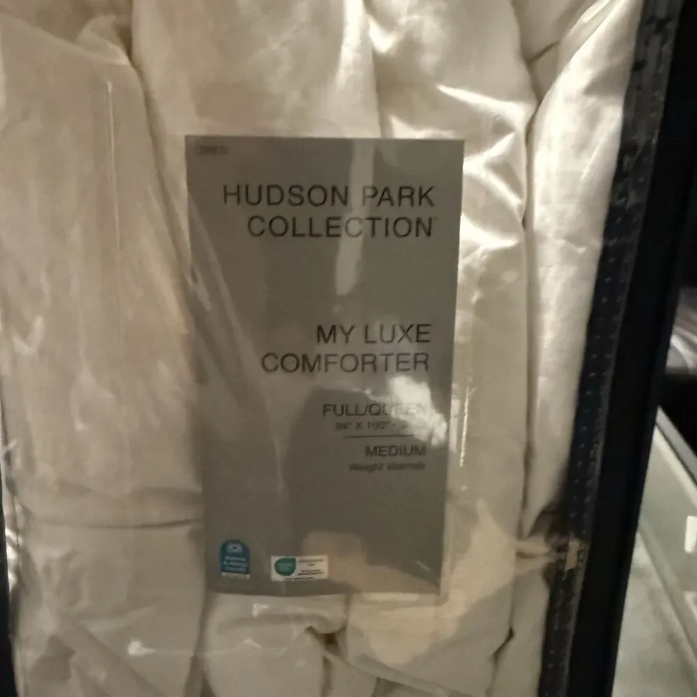 Hudson Park My Luxe Down Medium Weight Full/Queen Comforter